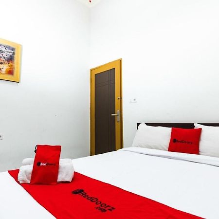 Reddoorz @ Hertasning Area 2 Macasar Exterior foto