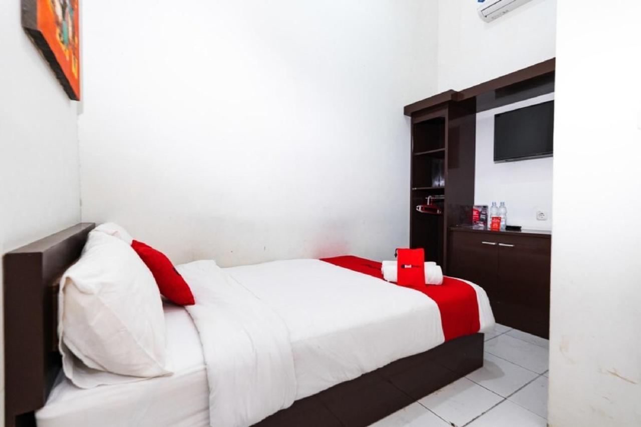 Reddoorz @ Hertasning Area 2 Macasar Exterior foto