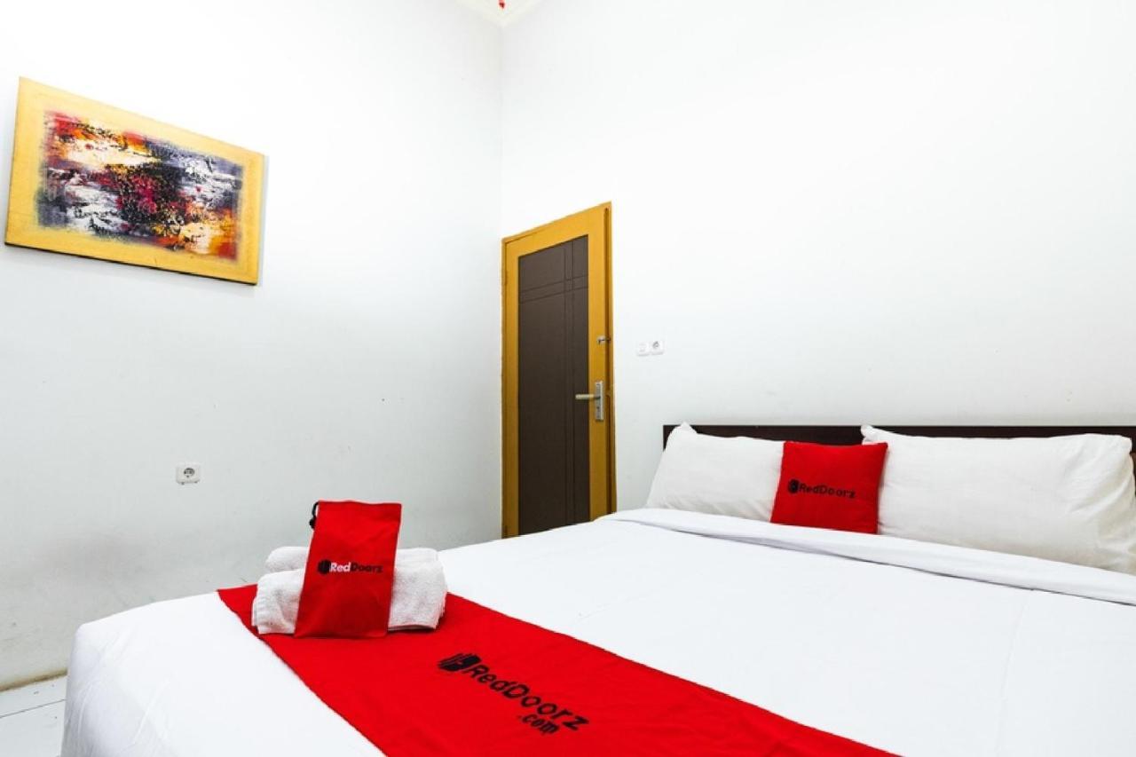 Reddoorz @ Hertasning Area 2 Macasar Exterior foto